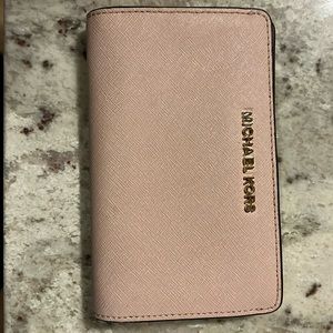 Pretty pink Michael Kors wallet